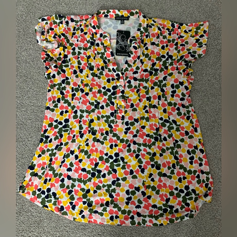 NWT size small rayon blouse buttons multicolor Ava & Grace brand
